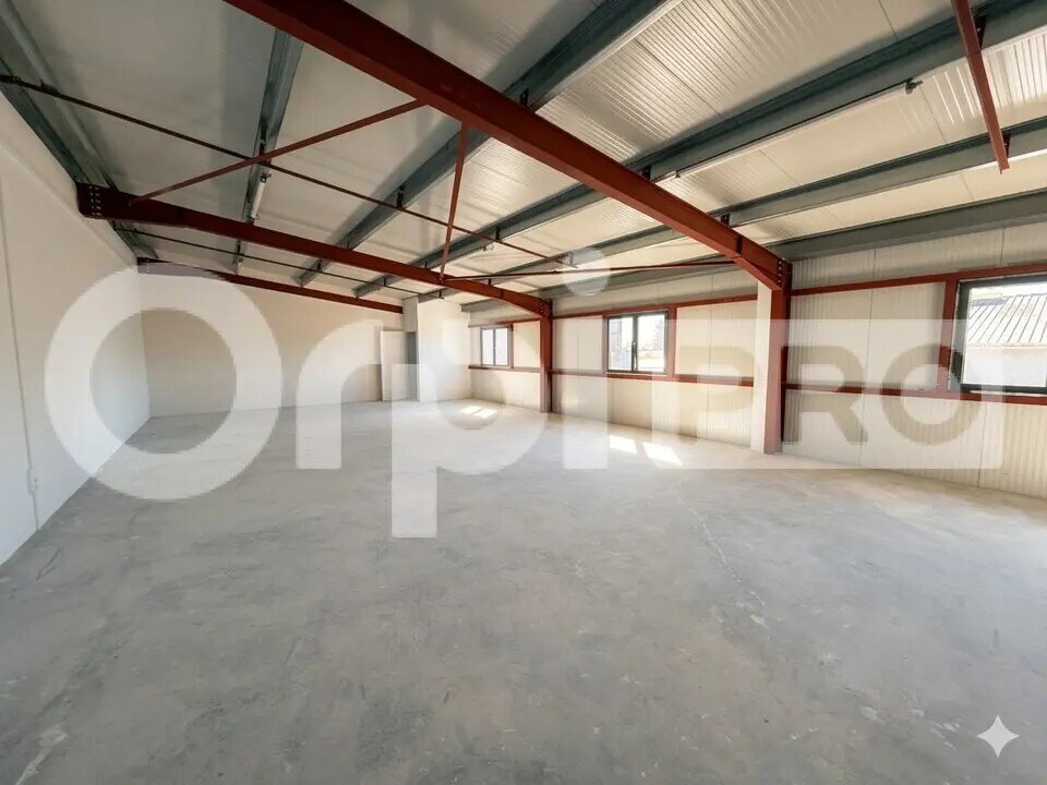 Bureau dans Saint-Vincent-de-Tyrosse à louer Photo intérieure– Image 1 sur 2