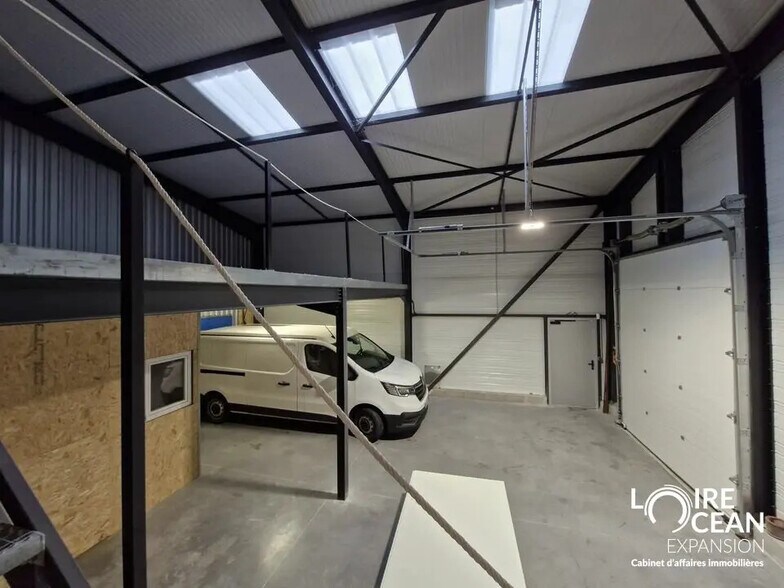 Local d’activités dans CHEMERE à louer - Photo intérieure – Image 2 sur 5