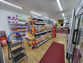 854 Chester Rd, Manchester à louer Photo intérieure– Image 2 sur 4