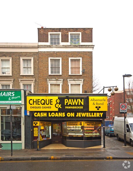 271 Caledonian Rd, Londres à louer - Photo de l’immeuble – Image 2 sur 3