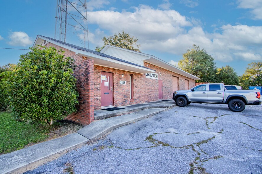 5946 Shakespeare Rd, Columbia, SC à louer - Photo de l’immeuble – Image 2 sur 4