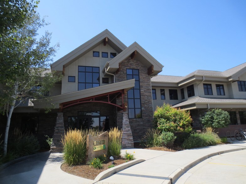 2002 Caribou Dr, Fort Collins, CO à vendre - Photo de l’immeuble – Image 2 sur 23