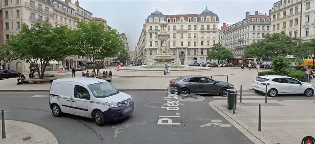 6 Place Des Jacobins, Lyon à louer Photo de l’immeuble– Image 1 sur 4