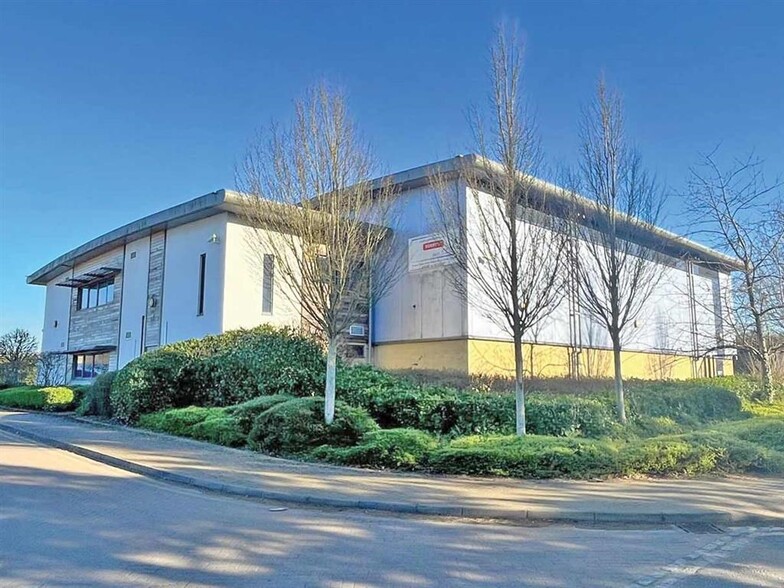 Boundary Way, Hemel Hempstead à vendre - Photo de l’immeuble – Image 1 sur 5