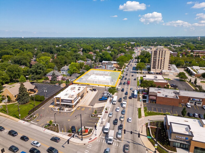 120 N La Grange Rd, La Grange, IL à louer - Photo de l’immeuble – Image 2 sur 3