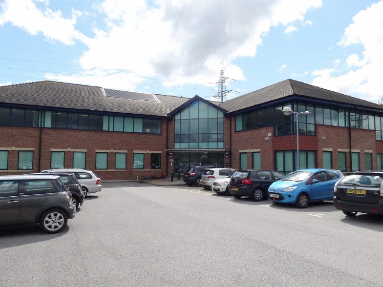 St Davids Park, Deeside à louer - Photo de l’immeuble – Image 3 sur 4