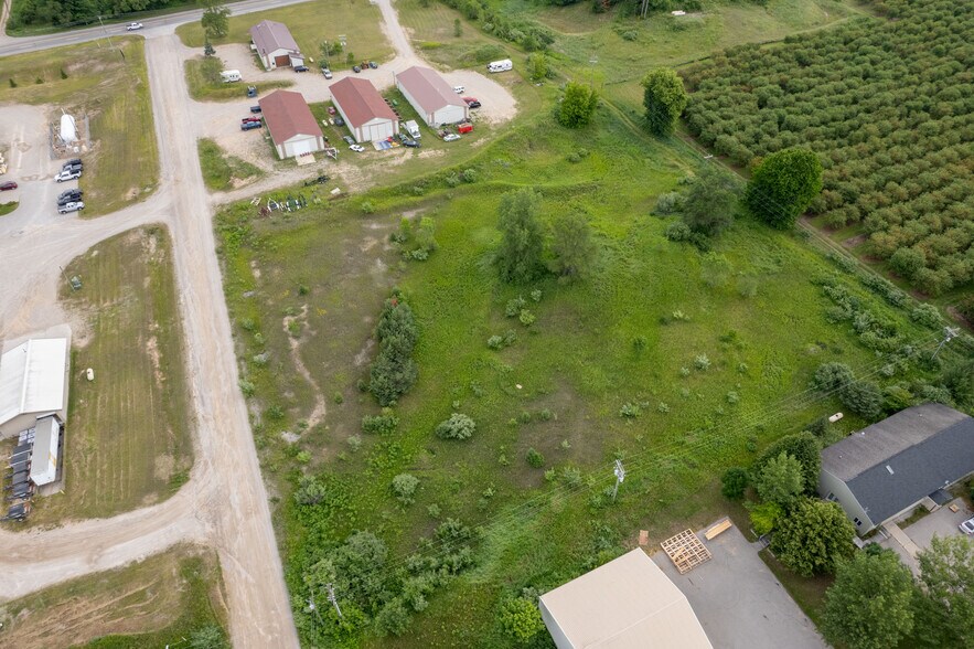 Denali Dr, Traverse City, MI à vendre - Photo de l’immeuble – Image 1 sur 2