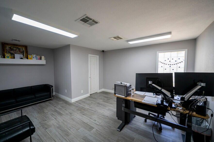 13026 Cypress North Houston Rd, Cypress, TX à vendre - Photo de l’immeuble – Image 3 sur 11