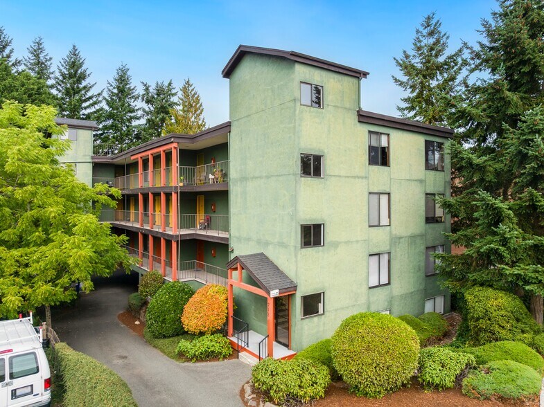 712 N 143rd St, Seattle, WA à vendre - Photo de l’immeuble – Image 2 sur 18