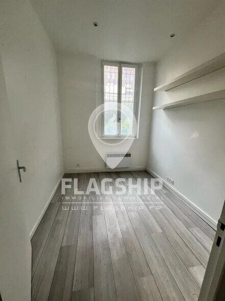 Local commercial dans Paris à louer - Photo de l’immeuble – Image 2 sur 4