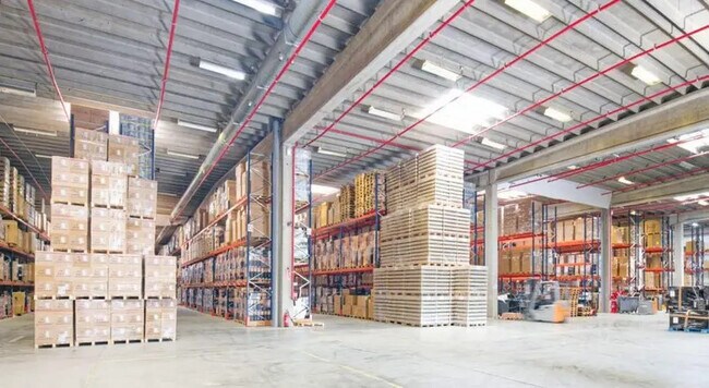 Plus de détails pour Industriel/Logistique à louer