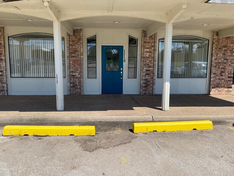 2301 Midwestern Pky, Wichita Falls, TX à louer - Photo de l’immeuble – Image 3 sur 30