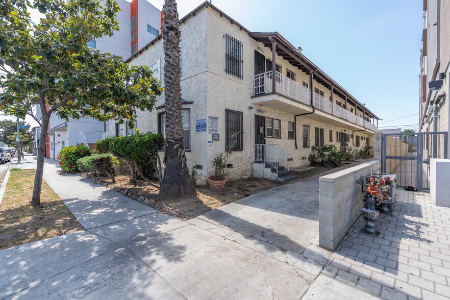 6519 Crenshaw Blvd, Los Angeles, CA à vendre - Photo de l’immeuble – Image 3 sur 8