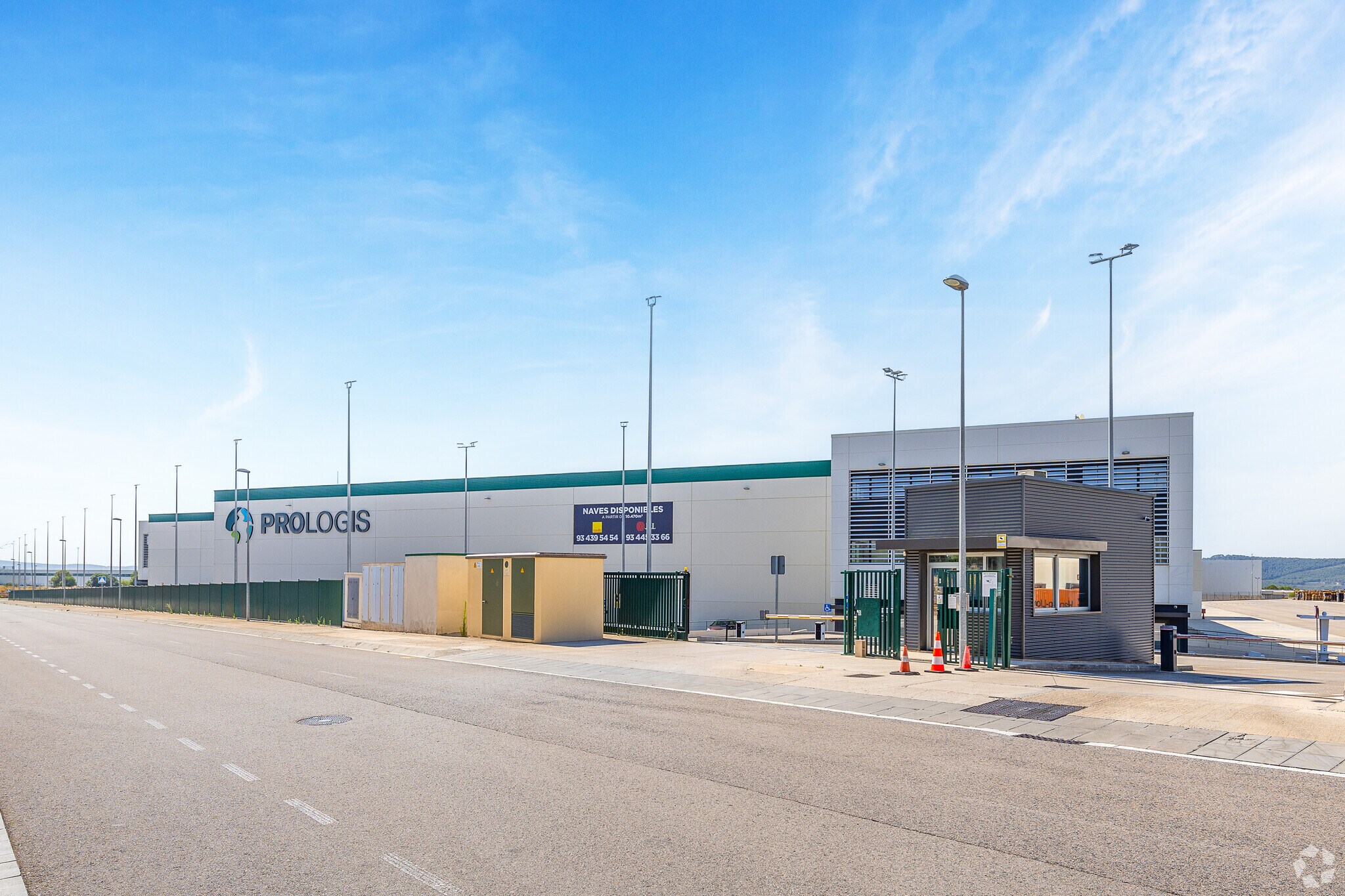 Industriel/Logistique dans La Bisbal del Penedès, Tarragona à louer Photo principale– Image 1 sur 4