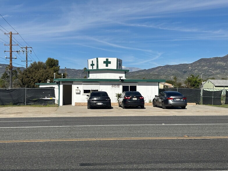 44518 Florida Ave, Hemet, CA à vendre - Photo principale – Image 1 sur 7