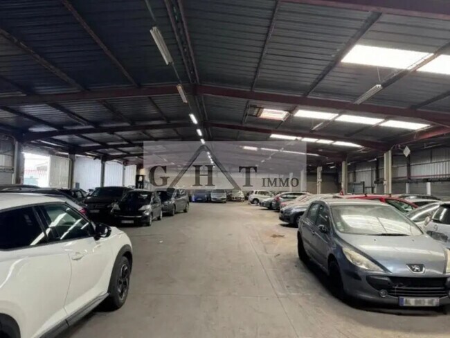 Plus de détails pour Bureau, Industriel/Logistique à louer