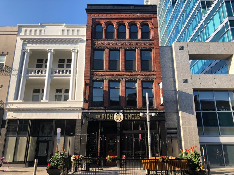 41 King St W, Kitchener, ON à vendre Photo principale– Image 1 sur 2
