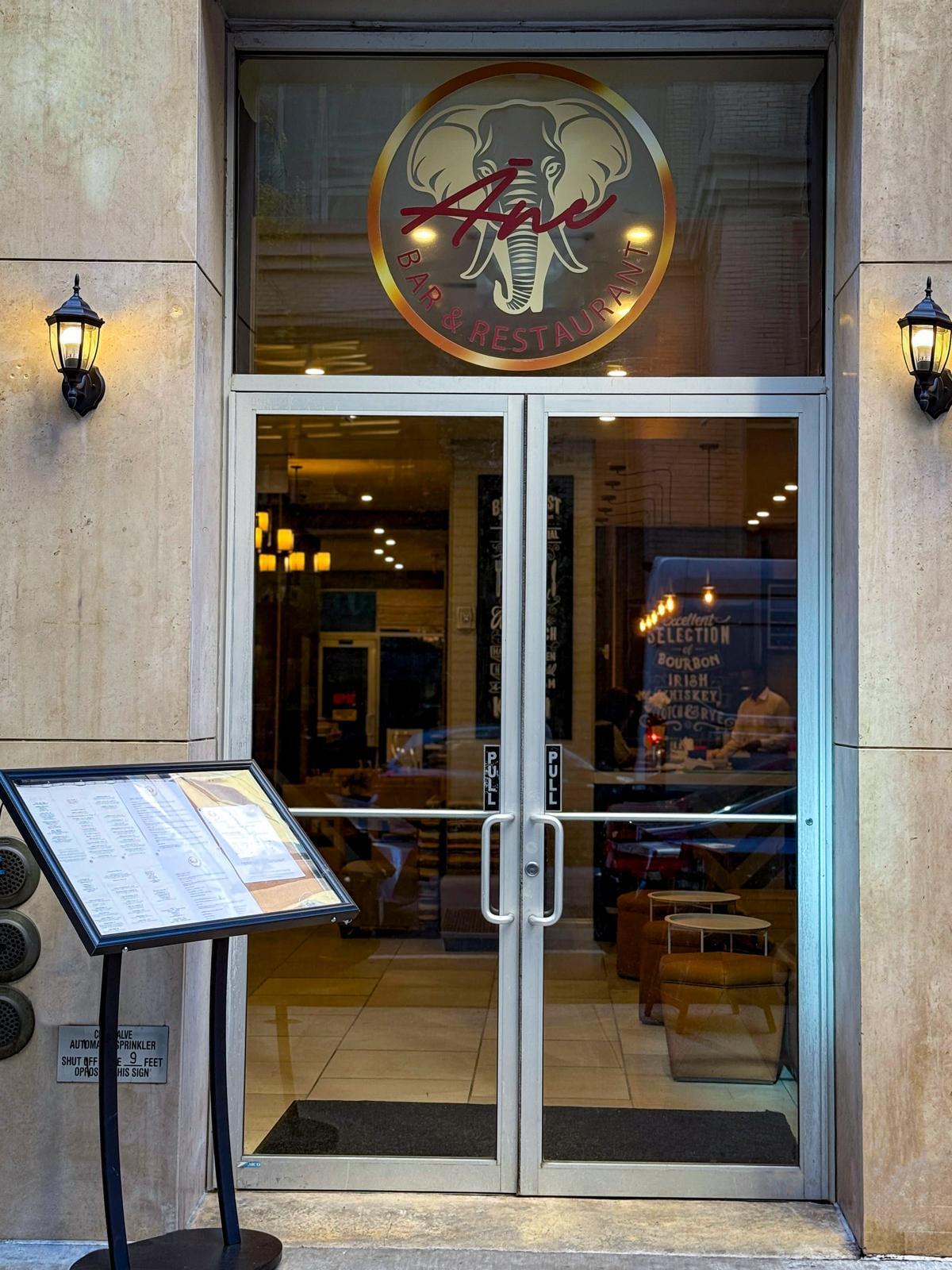 326 W 37th St, New York, NY à louer Photo principale– Image 1 sur 3