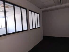 Avenue De L'Universite, La Valette-du-Var à louer Photo intérieure– Image 2 sur 2