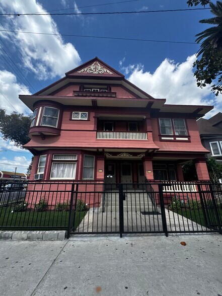 2119 S Union Ave, Los Angeles, CA à vendre - Photo de l’immeuble – Image 2 sur 7