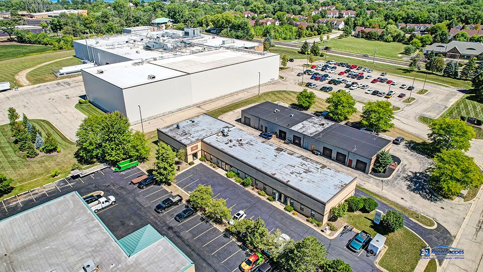 473 Park Ave, Lake Villa, IL à vendre - Photo de l’immeuble – Image 2 sur 23