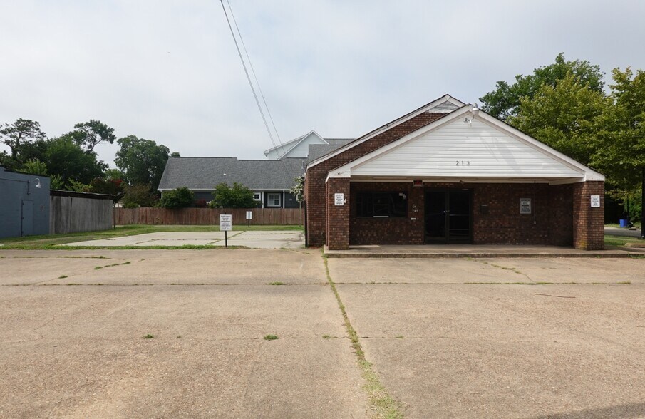 213 Buckroe Ave, Hampton, VA à vendre - Photo de l’immeuble – Image 2 sur 4