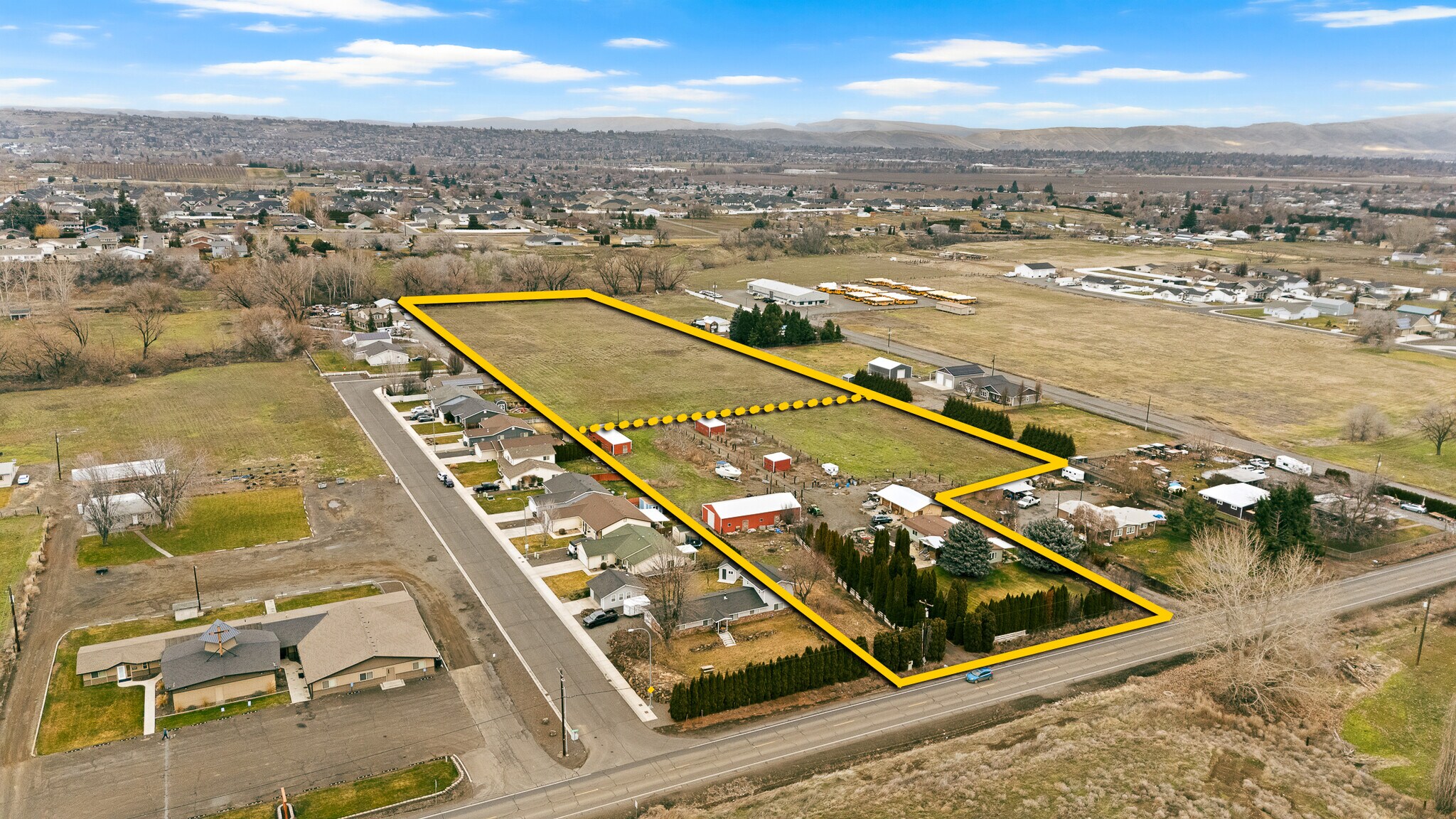 7703 Ahtanum Rd, Yakima, WA à vendre Photo principale– Image 1 sur 15