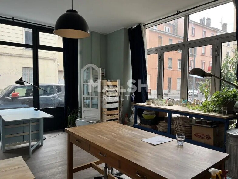 Local commercial dans Lyon à vendre - Photo de l’immeuble – Image 3 sur 11