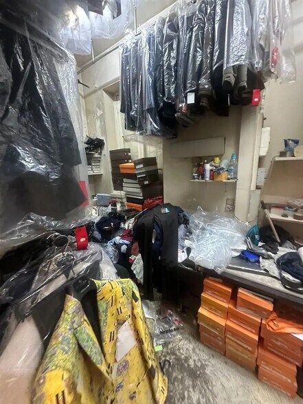 Local commercial dans Saint-Mandé à louer - Photo intérieure – Image 1 sur 6