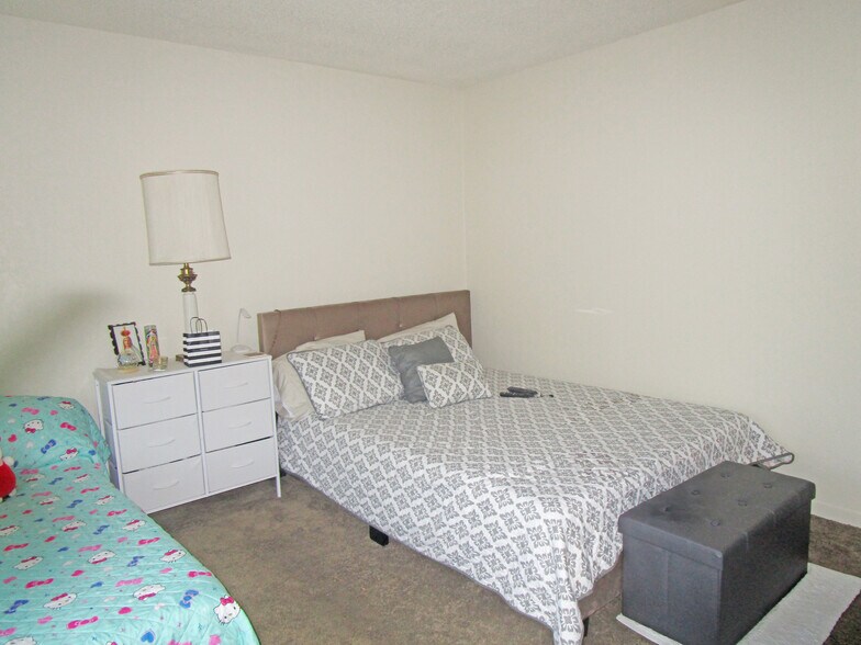 7580 Bridgit Dr, Rohnert Park, CA à vendre - Photo intérieure – Image 2 sur 15