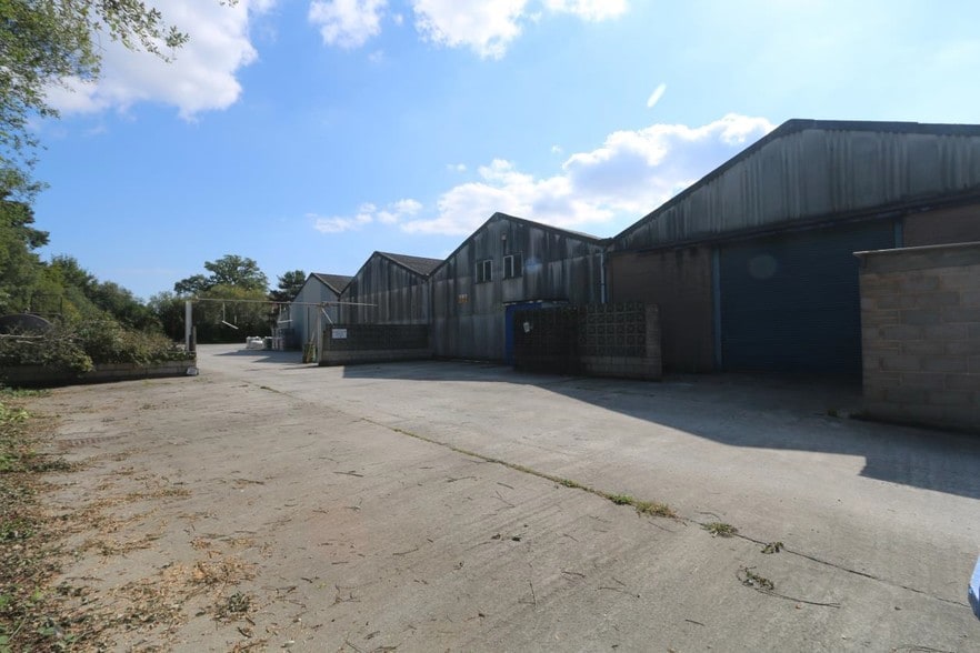 1 Battle Rd, Newton Abbot à louer - Photo de l’immeuble – Image 2 sur 2