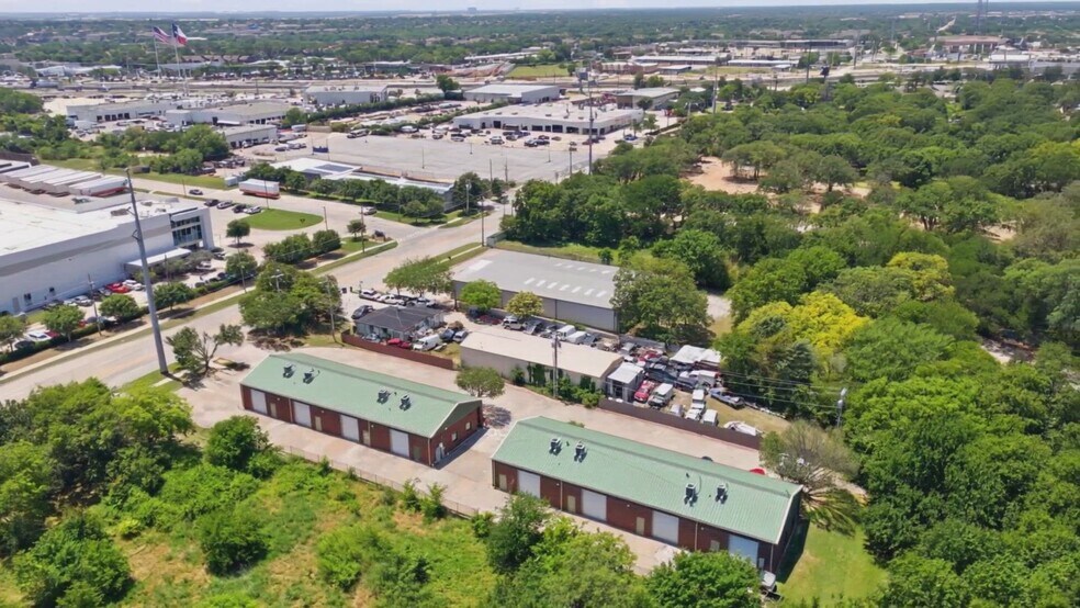 519 Bennett Ln, Lewisville, TX à vendre - Vidéo sur l’annonce professionnelle – Image 2 sur 32