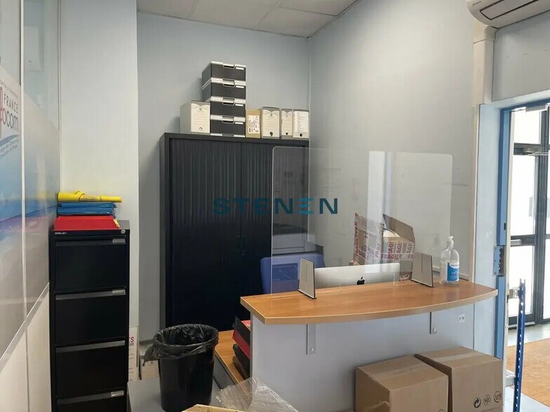 Bureau dans Aubagne à louer - Photo intérieure – Image 2 sur 8
