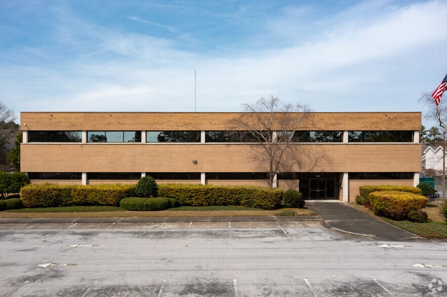 4000 Dr Martin Luther King Jr Blvd, New Bern, NC à louer - Photo de l’immeuble – Image 1 sur 7