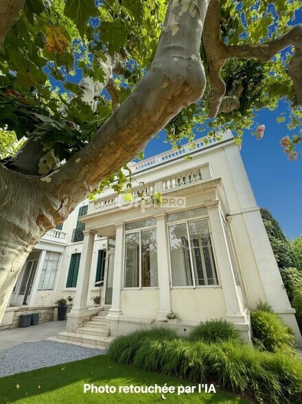 Bureau dans Marseille à louer - Photo de l’immeuble – Image 1 sur 6