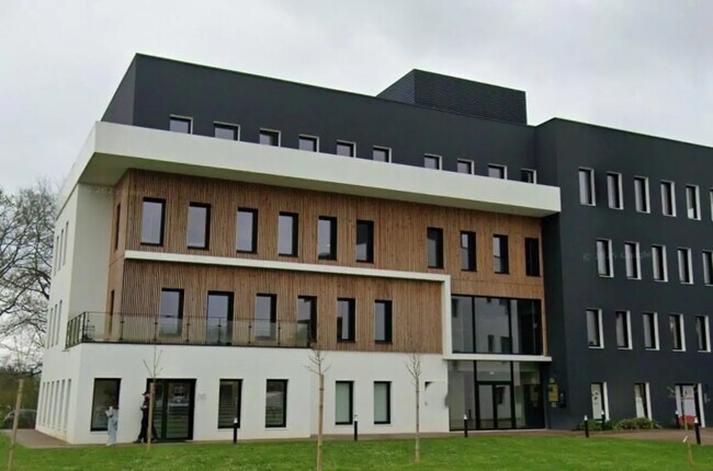 Plus de détails pour Bureau à louer