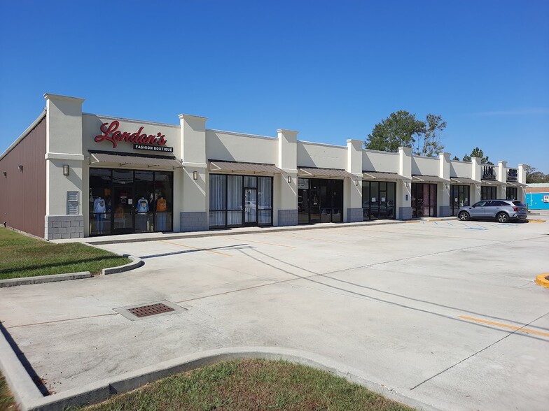 670 Oneal Ln, Baton Rouge, LA à louer - Photo de l’immeuble – Image 1 sur 7