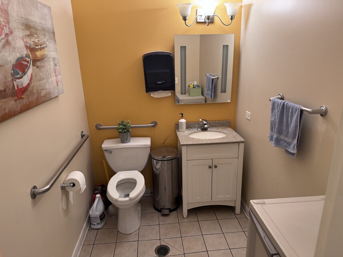 873 N Larrabee St, Chicago, IL 60610 - Lot 869 - - Photo intérieure - Image 2 of 5