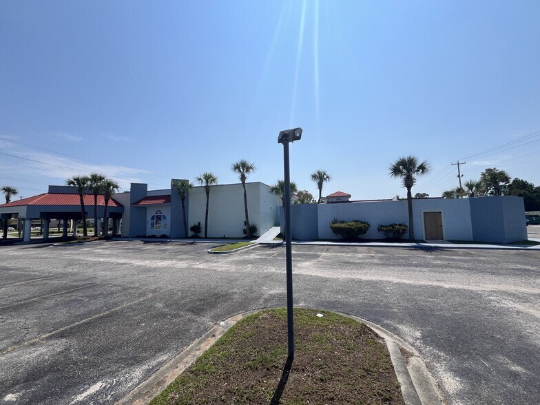 1623 Highway 501, Myrtle Beach, SC à louer - Photo de l’immeuble – Image 2 sur 11