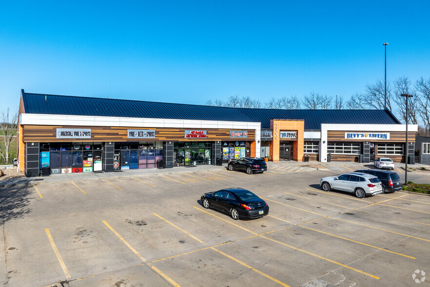 1300 50th St, West Des Moines, IA à louer - Photo de l’immeuble – Image 3 sur 10