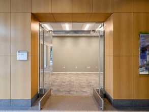 18100 Von Karman Ave, Irvine, CA à louer Photo intérieure– Image 1 sur 6