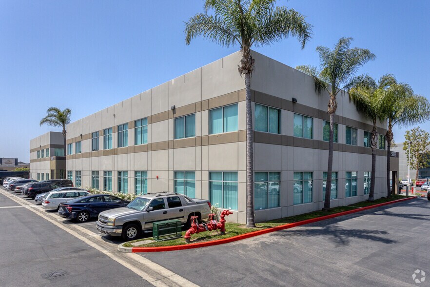 5882 Bolsa Ave, Huntington Beach, CA à louer - Photo de l’immeuble – Image 2 sur 7