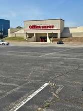 7130-7140 S Lewis Ave, Tulsa, OK à louer Photo intérieure– Image 2 sur 3