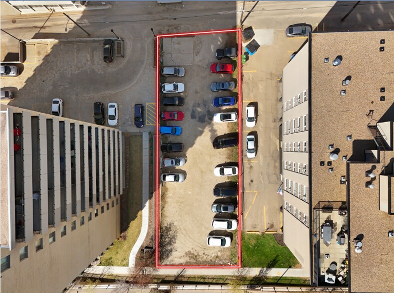 9822 - 9824 - 105 Street Northwest St, Edmonton, AB à vendre - Photo de l’immeuble – Image 2 sur 7