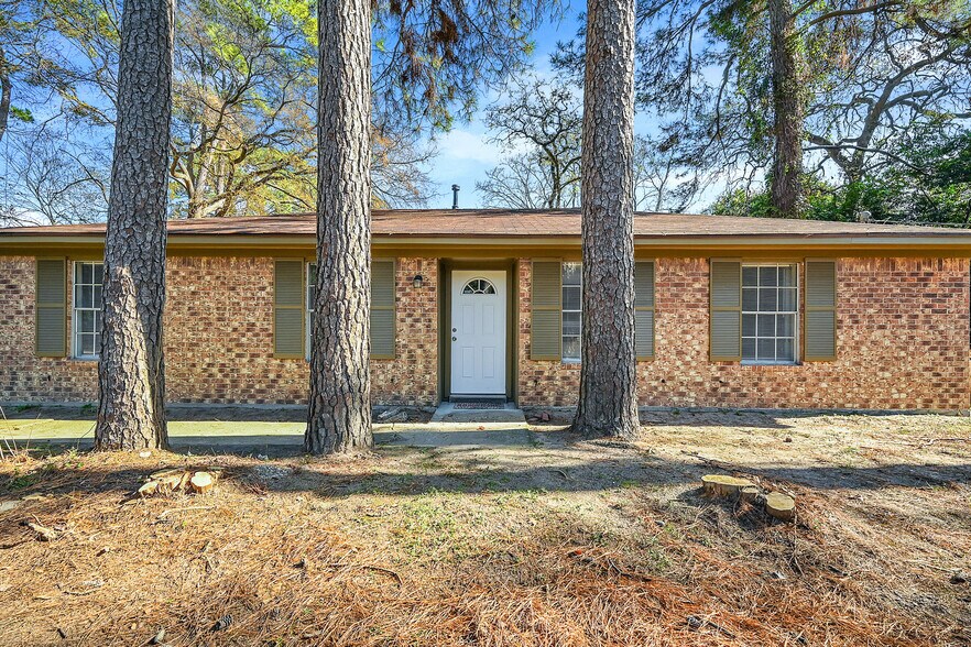 29806 Lazy Ln, Spring, TX à louer - Photo de l’immeuble – Image 2 sur 21