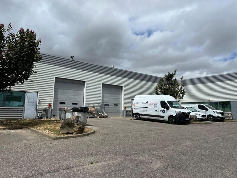 18/24 Rue Du Noyer, Roissy-en-France à louer - Photo de l’immeuble – Image 3 sur 8
