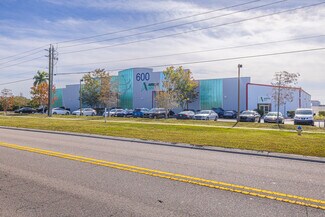 Plus de détails pour 600 Tallevast Rd, Sarasota, FL - Local d'activités à louer