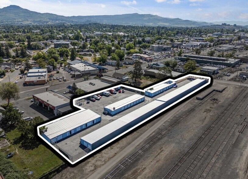 929 N Central Ave, Medford, OR à vendre - Photo de l’immeuble – Image 1 sur 18