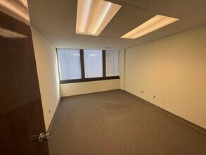 1101 N Kings Hwy, Cherry Hill, NJ à louer Photo intérieure– Image 2 sur 5