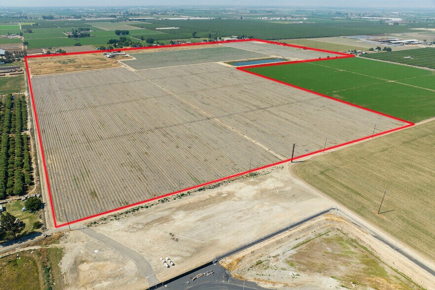 4207 W Linwood Ave, Turlock, CA à vendre - Photo de l’immeuble – Image 2 sur 10